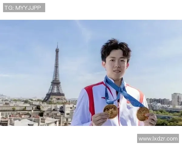 眼睛如星辰闪耀的足球明星们展现魅力与才华的完美结合