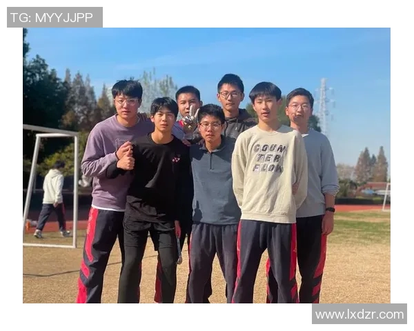 足球明星们的毕业照背后故事与成长历程揭秘